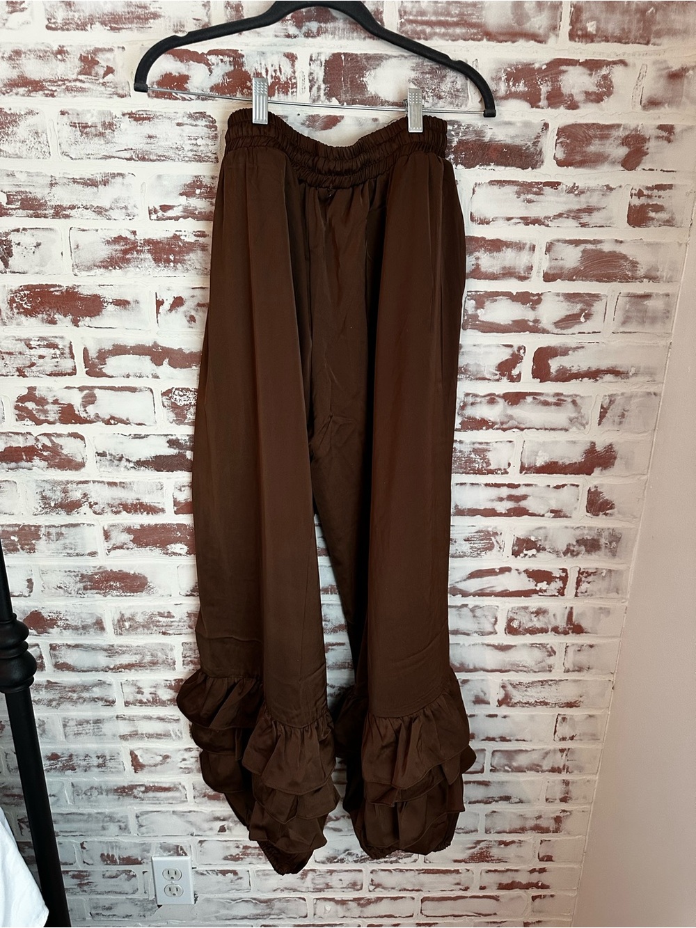 A Rare Bird Boho Ruffle Wide-Leg Pants in Brown — Women's - Picture 7 of 9